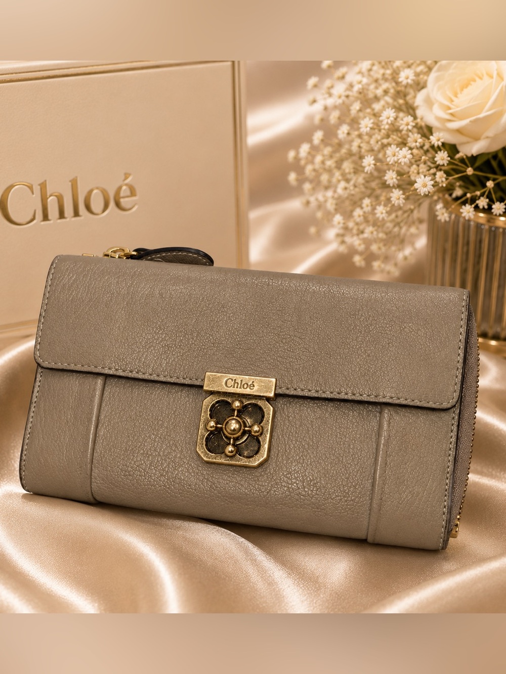 Chloé Leather Zip-Around Wallet – Taupe/Stone Green